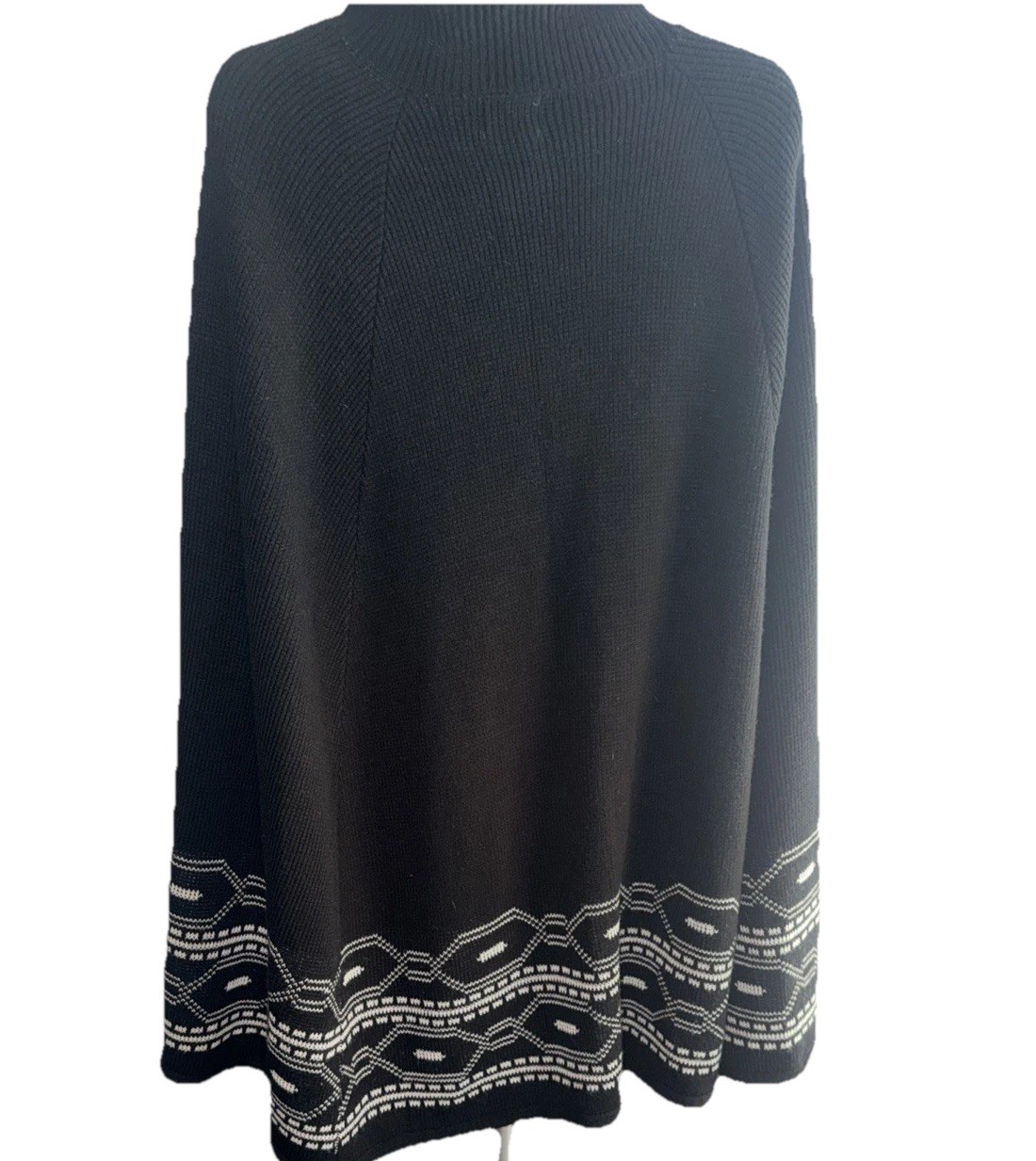 Vintage 70s Sturbridge Geometric Print Knit Cape Poncho Sweater