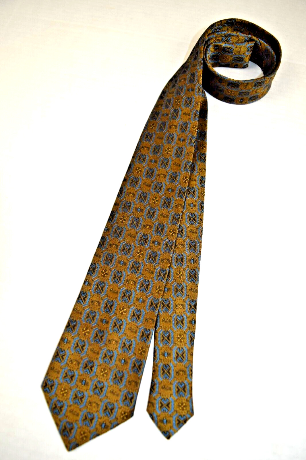 Neck Tie VTG Golden 50s Medallions Butterscotch Taupe Acetate Rayon 56 X 3″