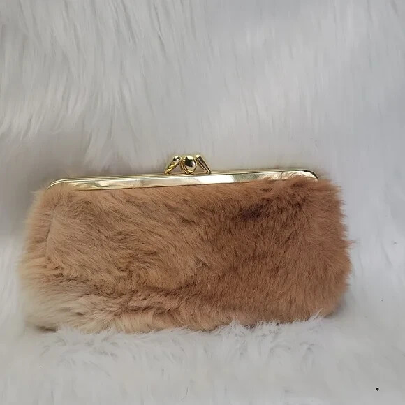 LISPEER TRADING Kangaroo Fur Dual Compartment Kissing Lock Coin Purse Wallet