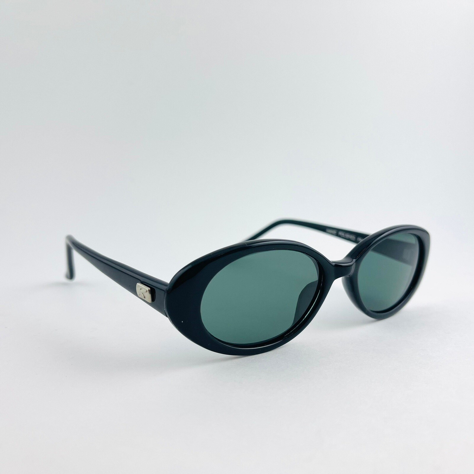 Authentic New Vintage women’s 90s slim black oval sunglasses
