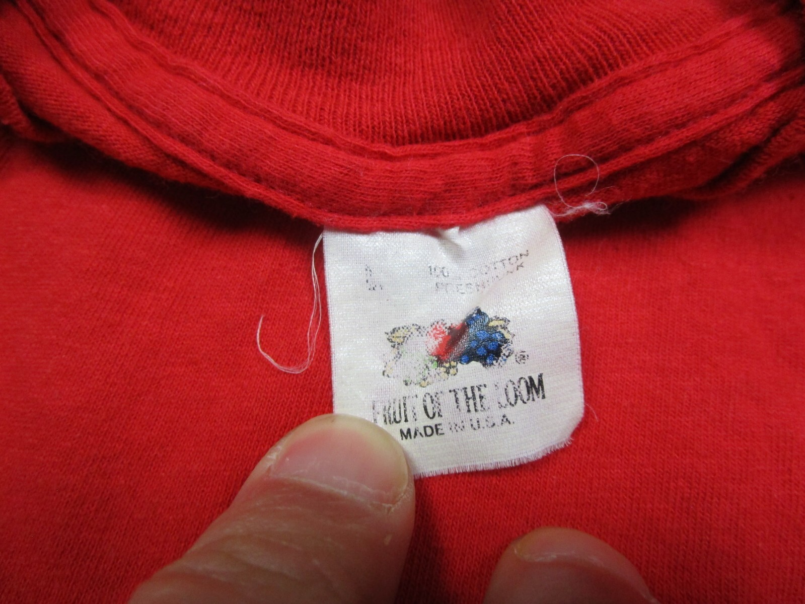 Vintage 1980s Distressed Blank Pocket T Shirt (L) Red Workwear Fruit of the Loom