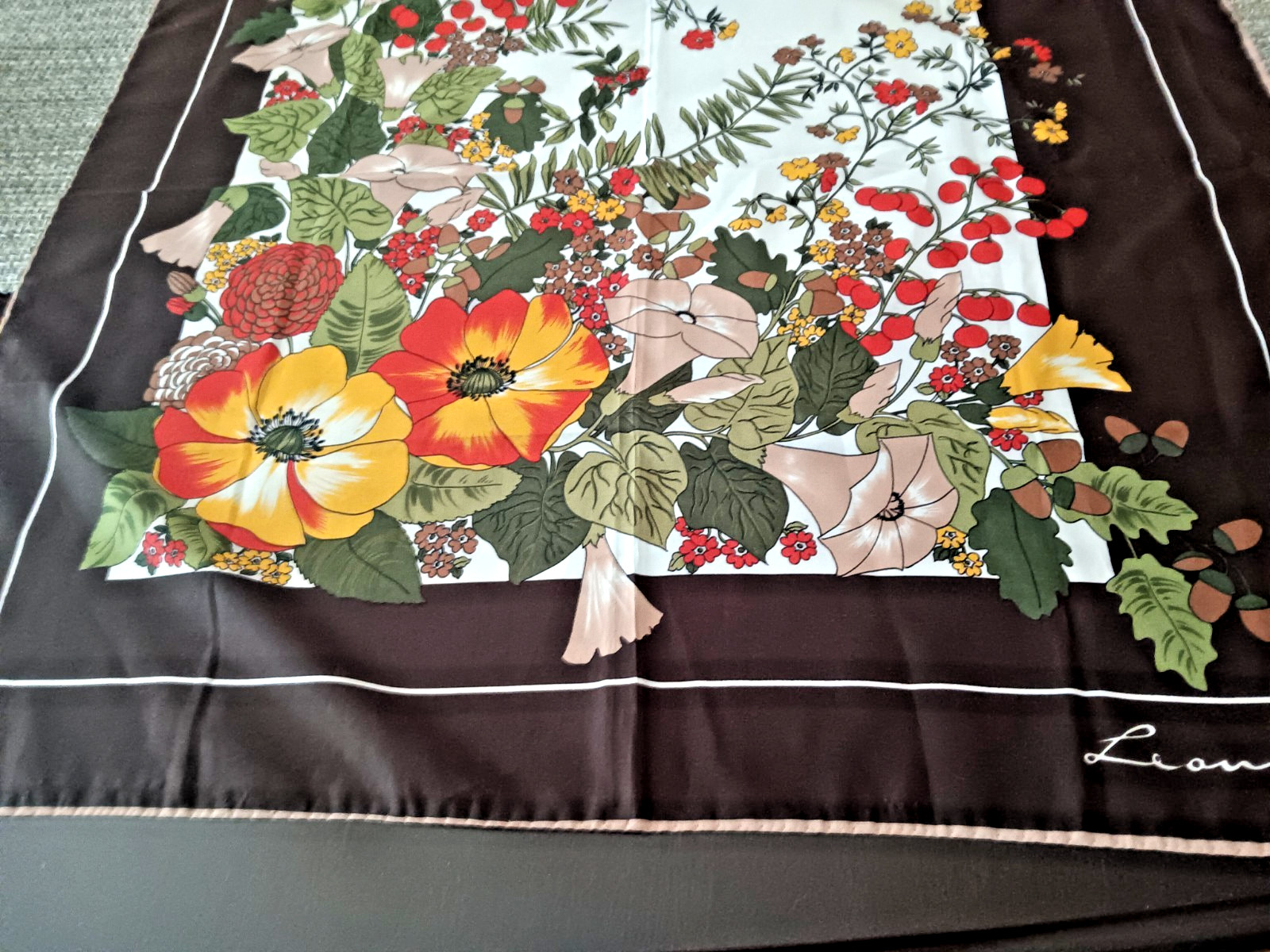 Vintage Leonardi Italian Floral Scarf Flowers Fall Harvest Colors 30 X 30 In