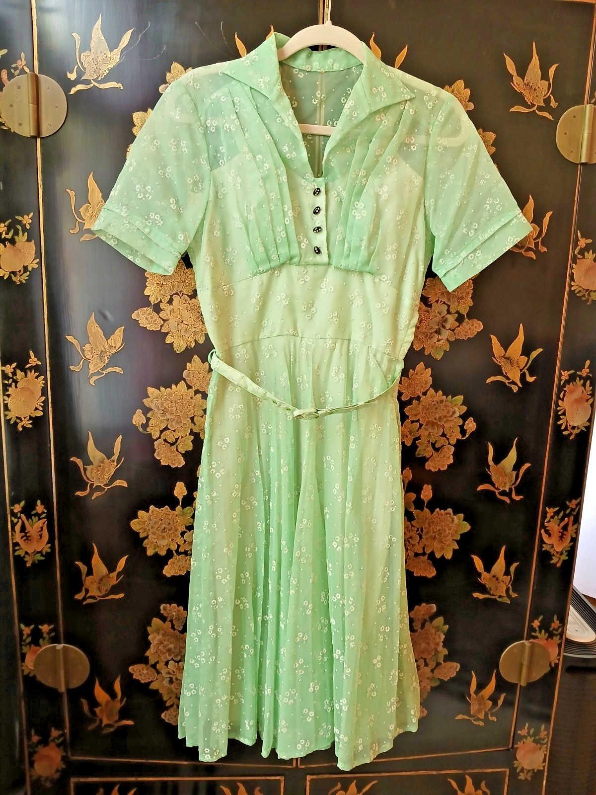 Vintage 1950s Handmade Apple Green Embroidered Tea Dress Size US6 UK10
