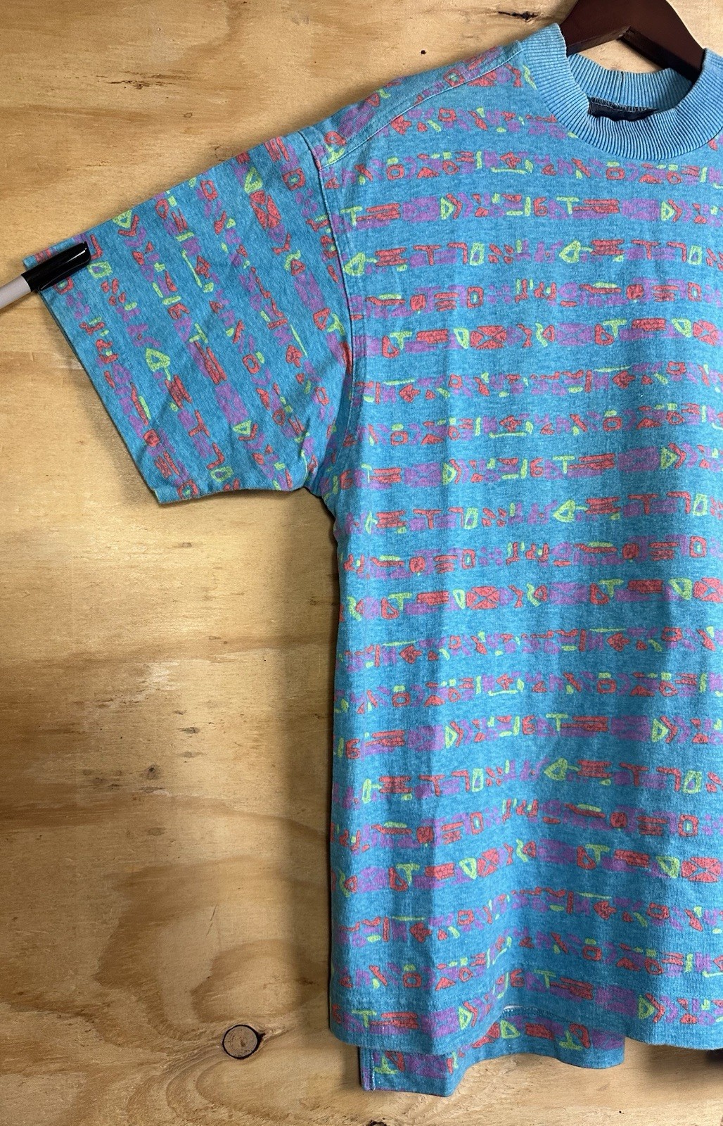 Vtg 80s 90s O’Neill Alien Typing All Over Print Neon Surf T-shirt