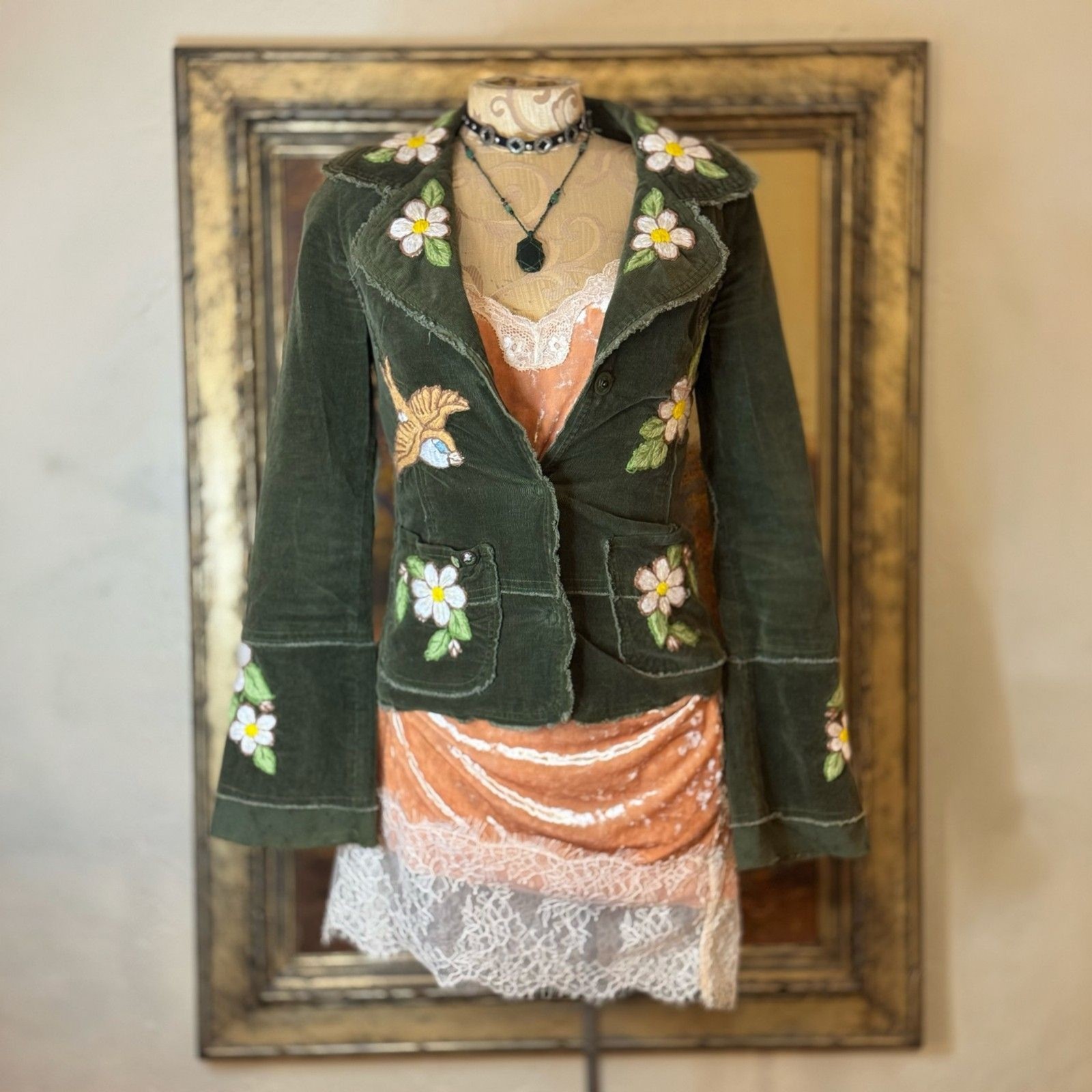 Joystick Hand-Embroidered Velvet Jacket – Olive Green Boho Blazer Rare – S/XS