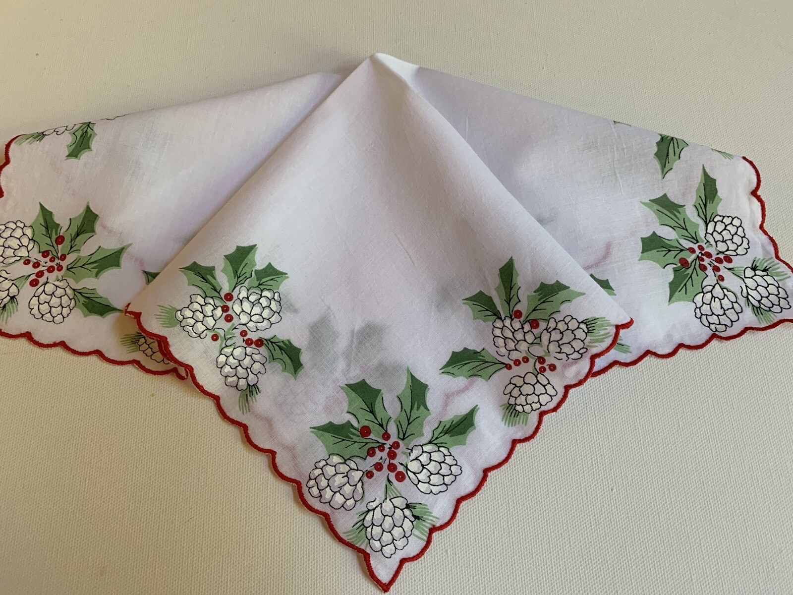 Lovely New LuRay Christmas Hankie Basket Card ~ Mailable Handkerchief Keepsake!