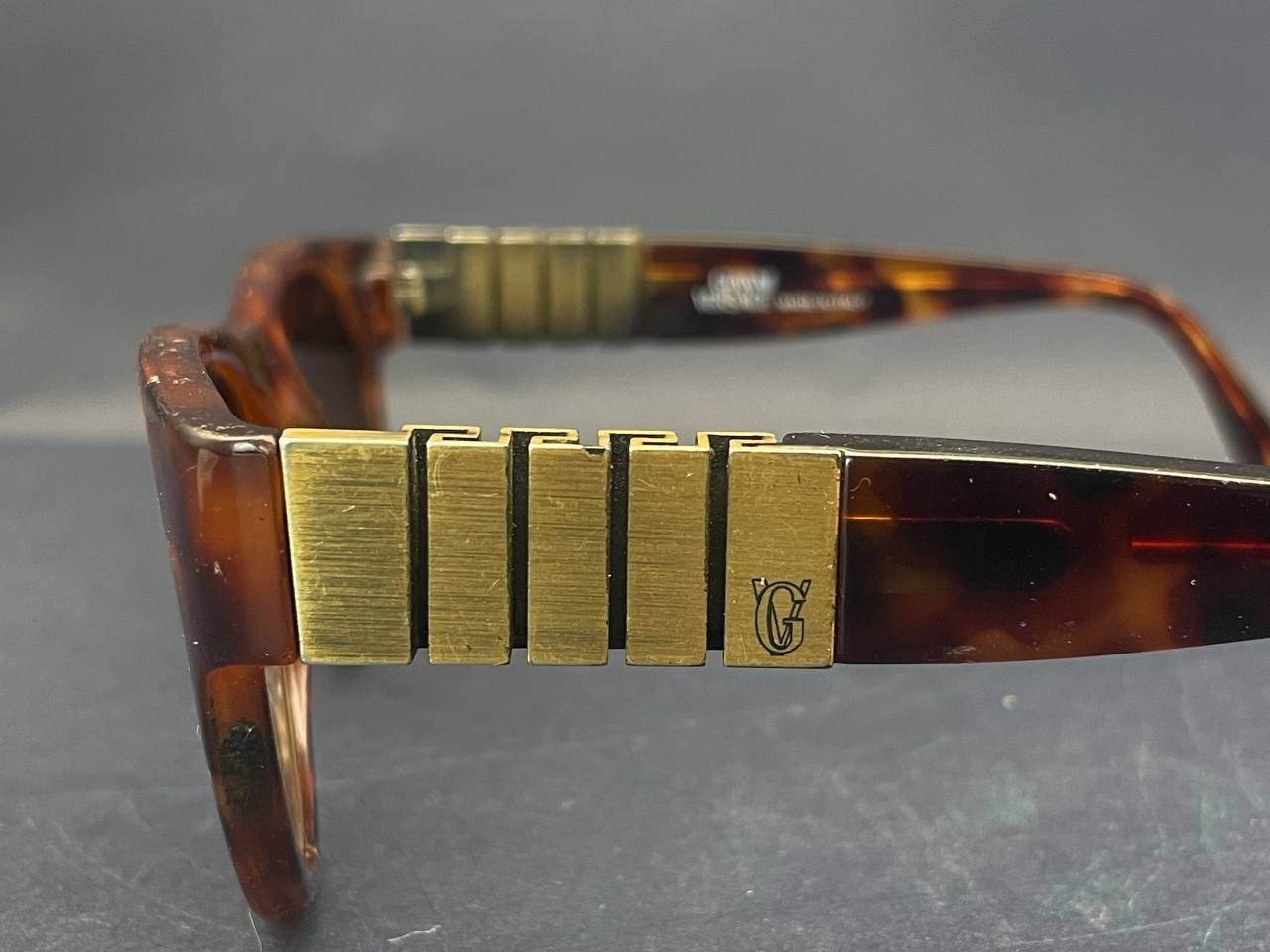 Vintage Gianni Versace MOD 533 COL 806 Tortoise Cat Eye Sunglasses Italy NOS
