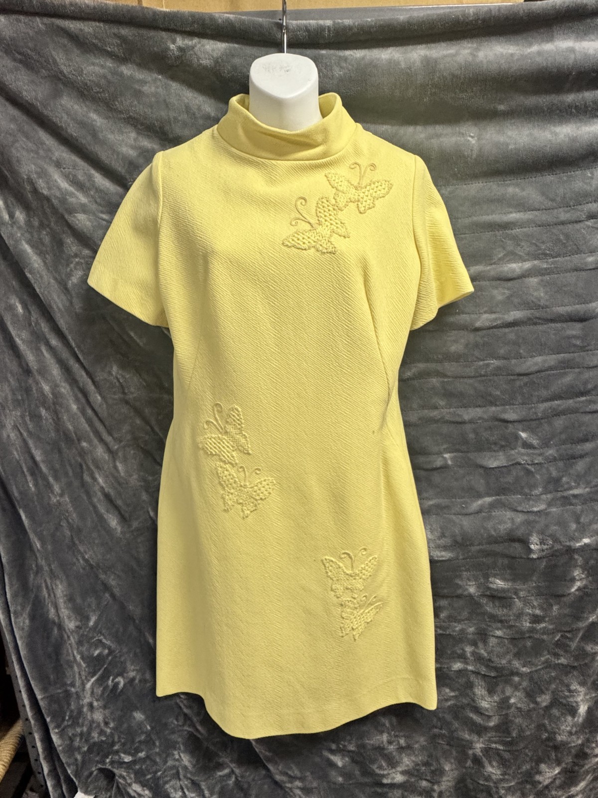 1960s Vintage Yellow Butterfly Dress Approx. – Medium