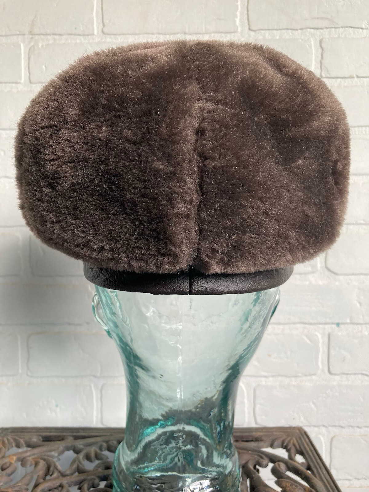Vintage Mod 1960s Go Go Scooter Hat Taupe Brown Faux Fur Crinkled Pleather 21″