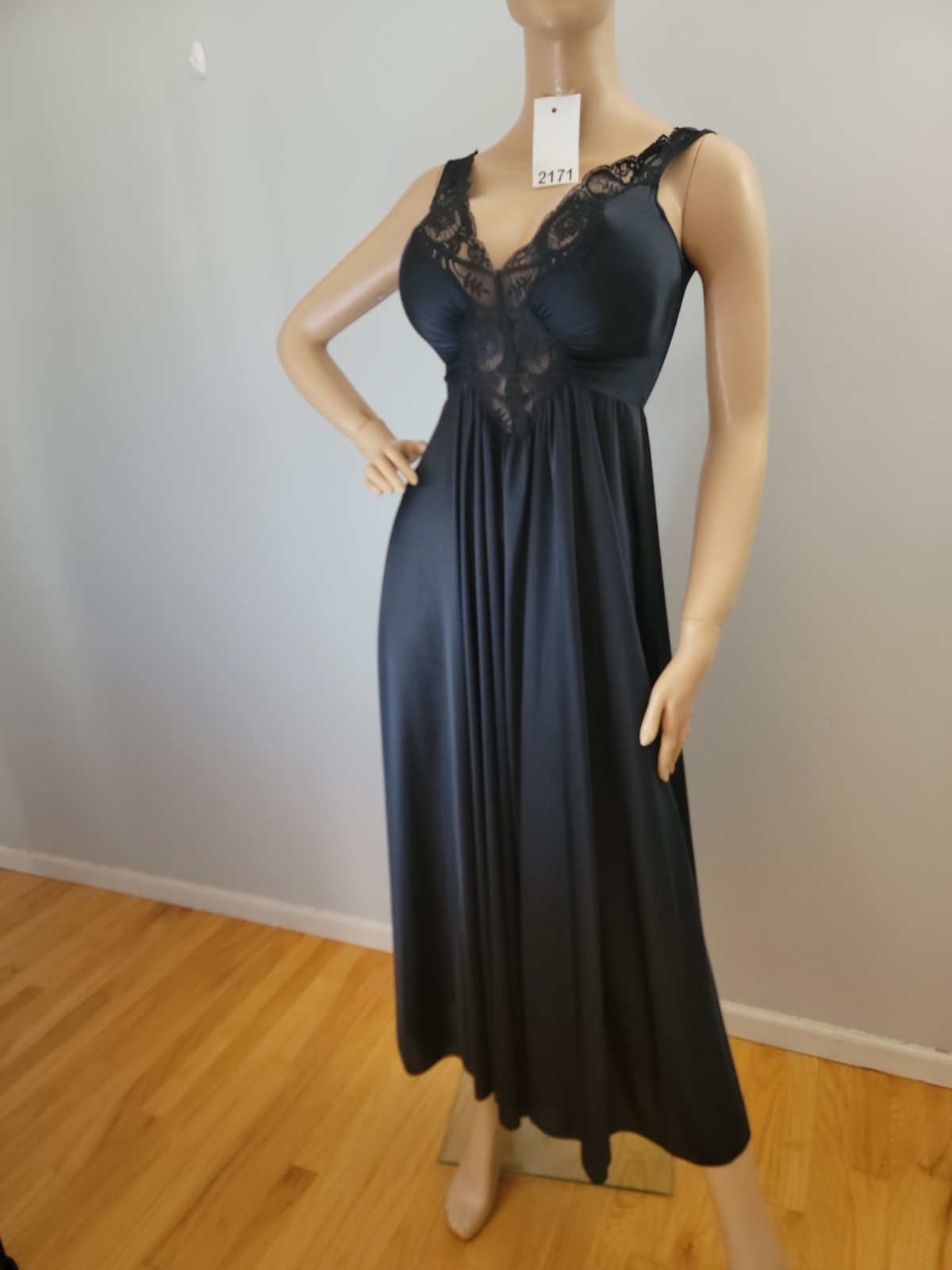 Vintage Olga Black Nightgown Style 92280 Lace Detail Size Small