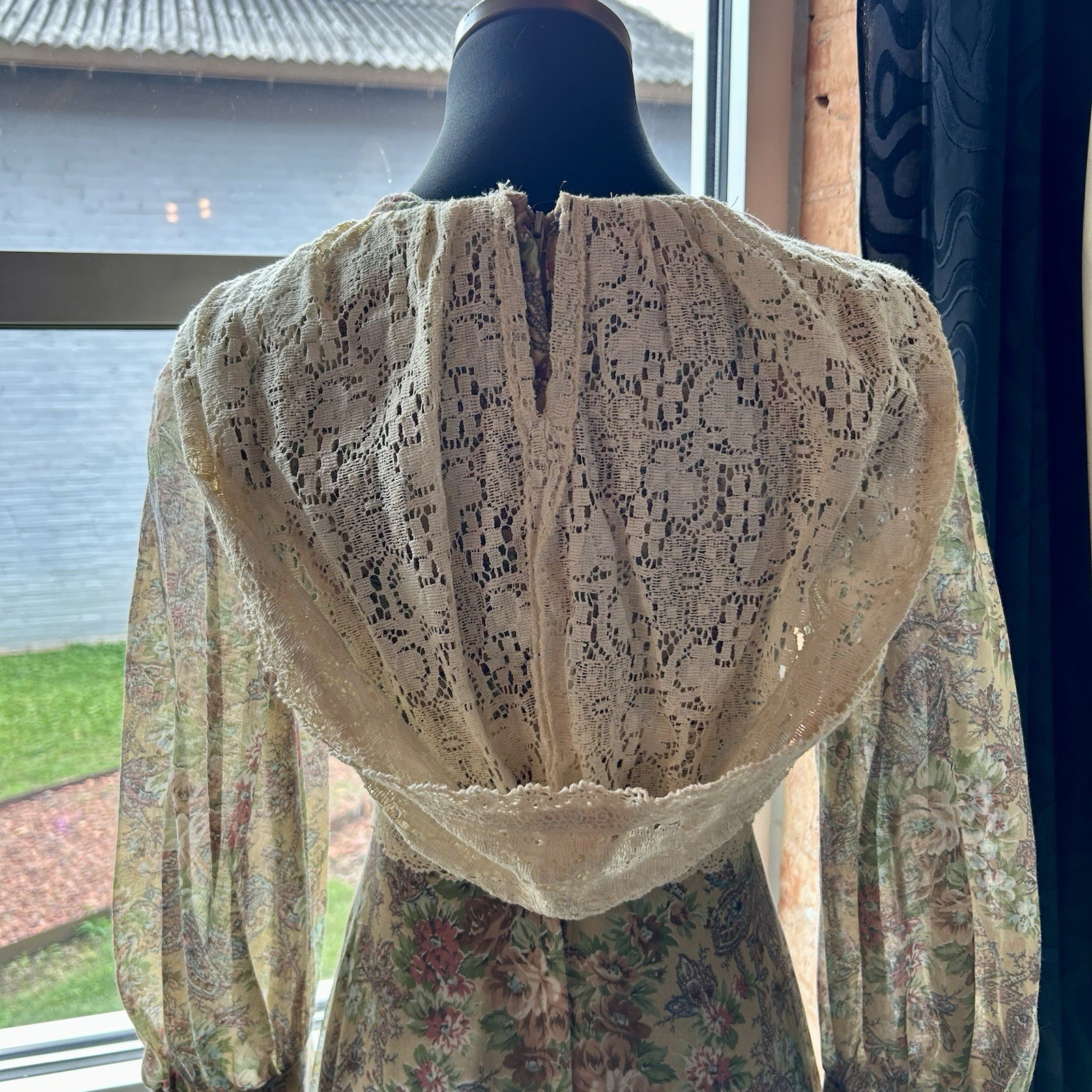 VTG 1970s XS Gunne Sax Grail Lace Hooded Floral Prairie Maiden Dress Sz 7