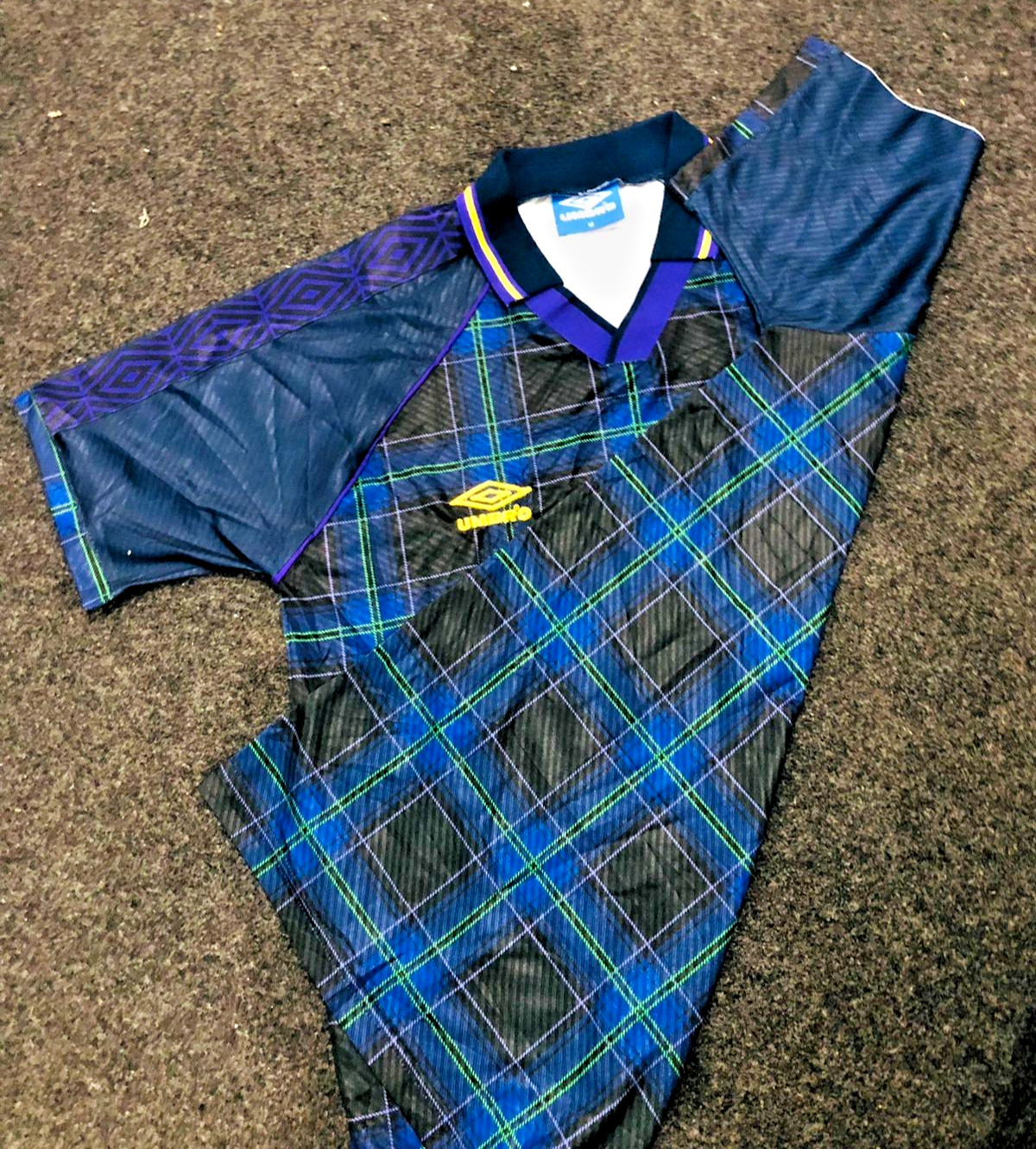 Scotland 1994 – 1996 Home football Umbro Jersey
