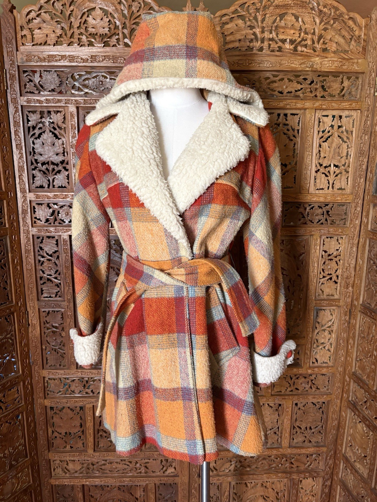 Vintage 70s Plaid Coat Womens Sherpa Collar Faux Fur 1970s Belted Hooded Hippie