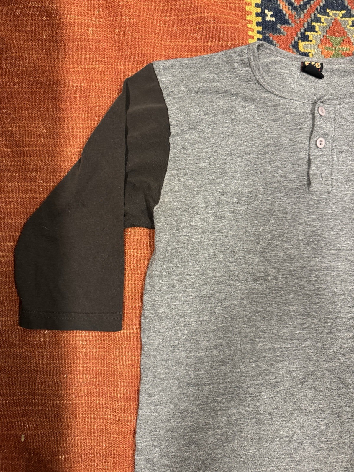 Size L – Vintage Ace Henley Raglan Baseball Tee Shirt Gray Black 3/4 Sleeve
