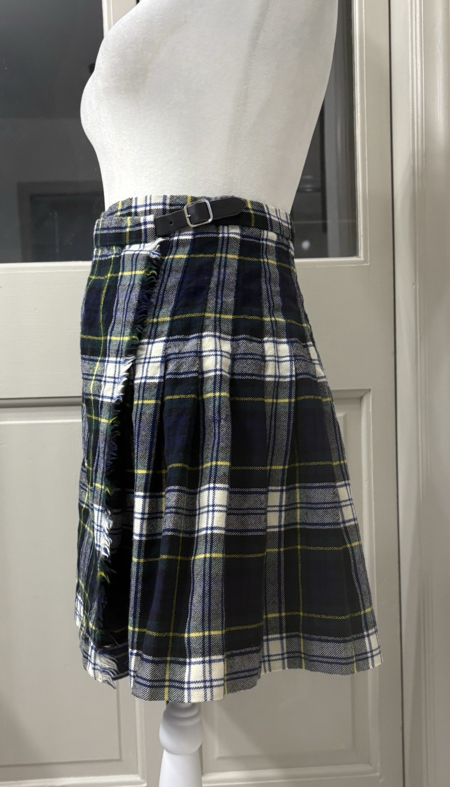 Archie Brown & Son Pure Wool Tartan Pleated Wrap Kilt Skirt Size 8 Britain