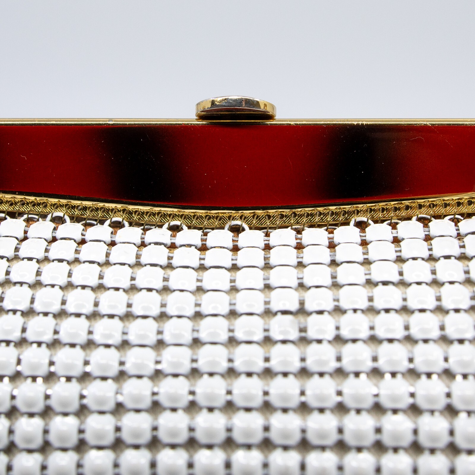 Vintage white GLOMESH branded handbag – enamel tortoiseshell frame – fits iphone