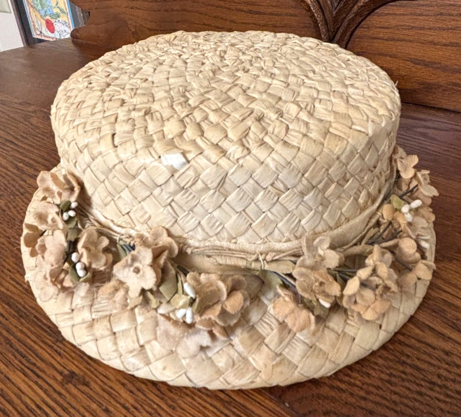 1950s Cream Color Straw Hat Floral Fabric Adornment Sunday Church Size Small