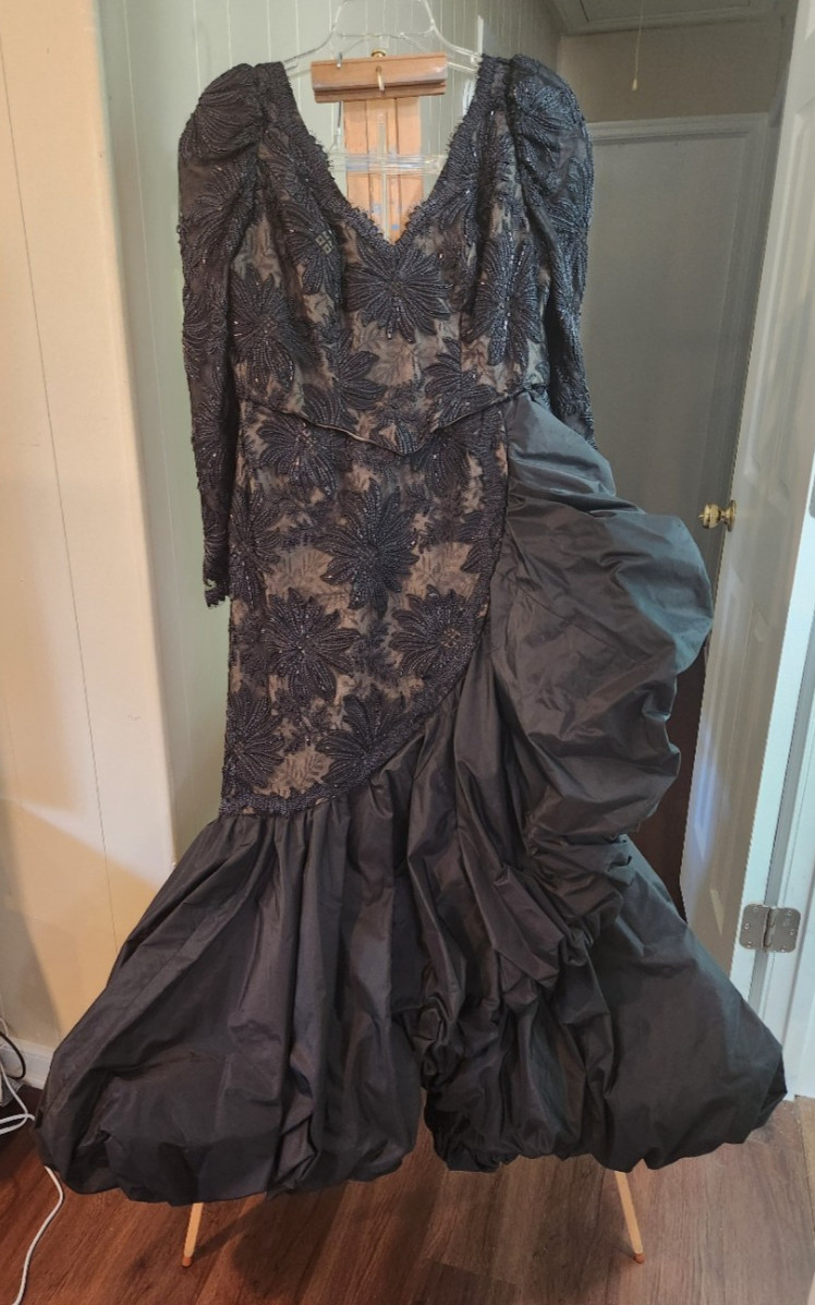 VINTAGE LILLIE RUBIN PARIS BEADED & LACE FORMAL EVENING GOWN -sz 12-14