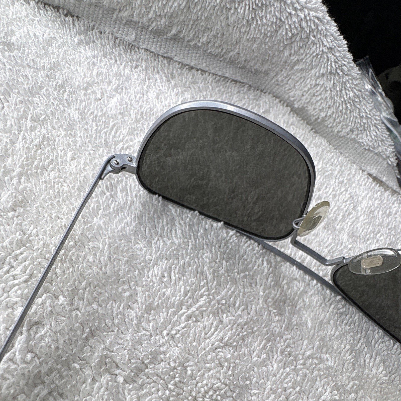 American Optical HGU-47P Vietnam 1970 US Navy Aviator Sunglasses. New w/ case!