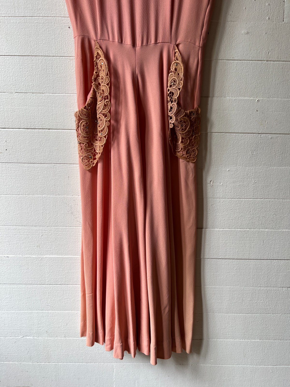 Vintage 1940s Pink Rayon Crepe Floral Lace Dress – 34x26x45 AR FL