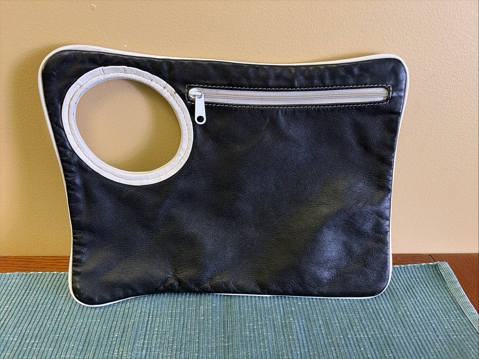Vintage Bracelet Purse Clutch Black White Modern Black White 100% Leather