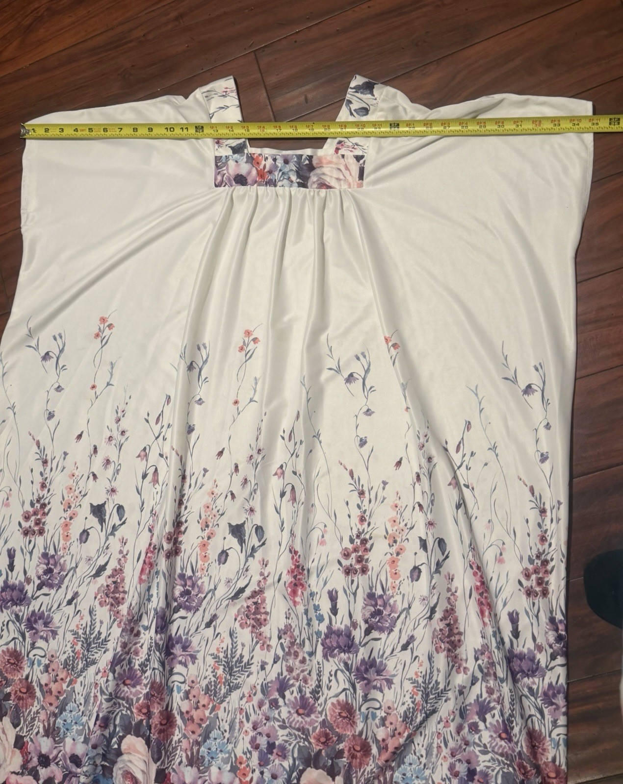 Tiffany Loungewear Women’s Vintage 1960’s/1970’s Floral Dress, White Multi,