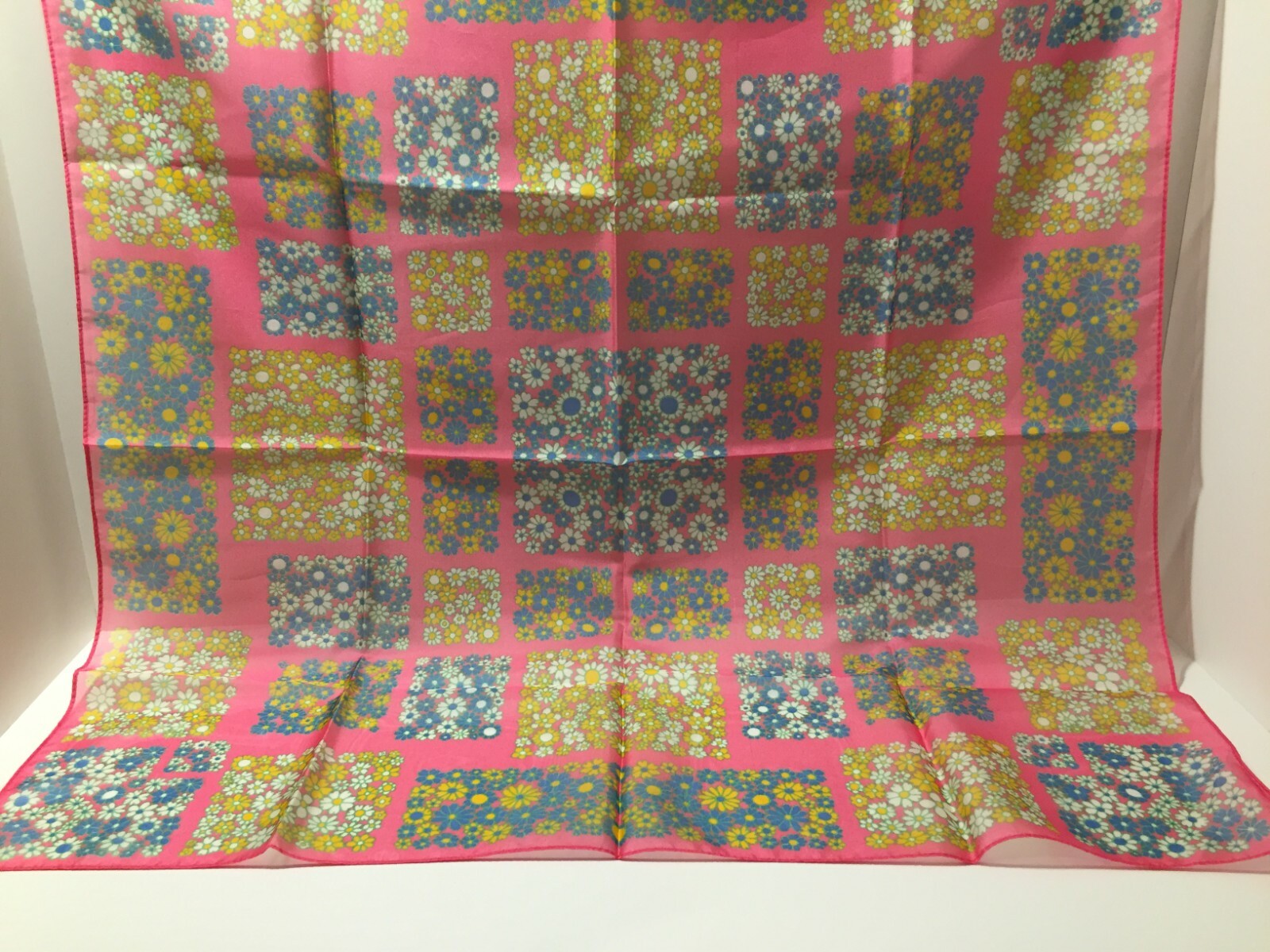 Vintage Women’s Ladies Scarf 100% Polyester Pink Flower Print Made in Italy
