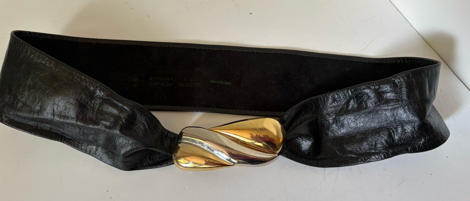 Black Leather Belt w/Gold and Silver Leaf Buckle Liz Claiborne Sz 12 Made in USA