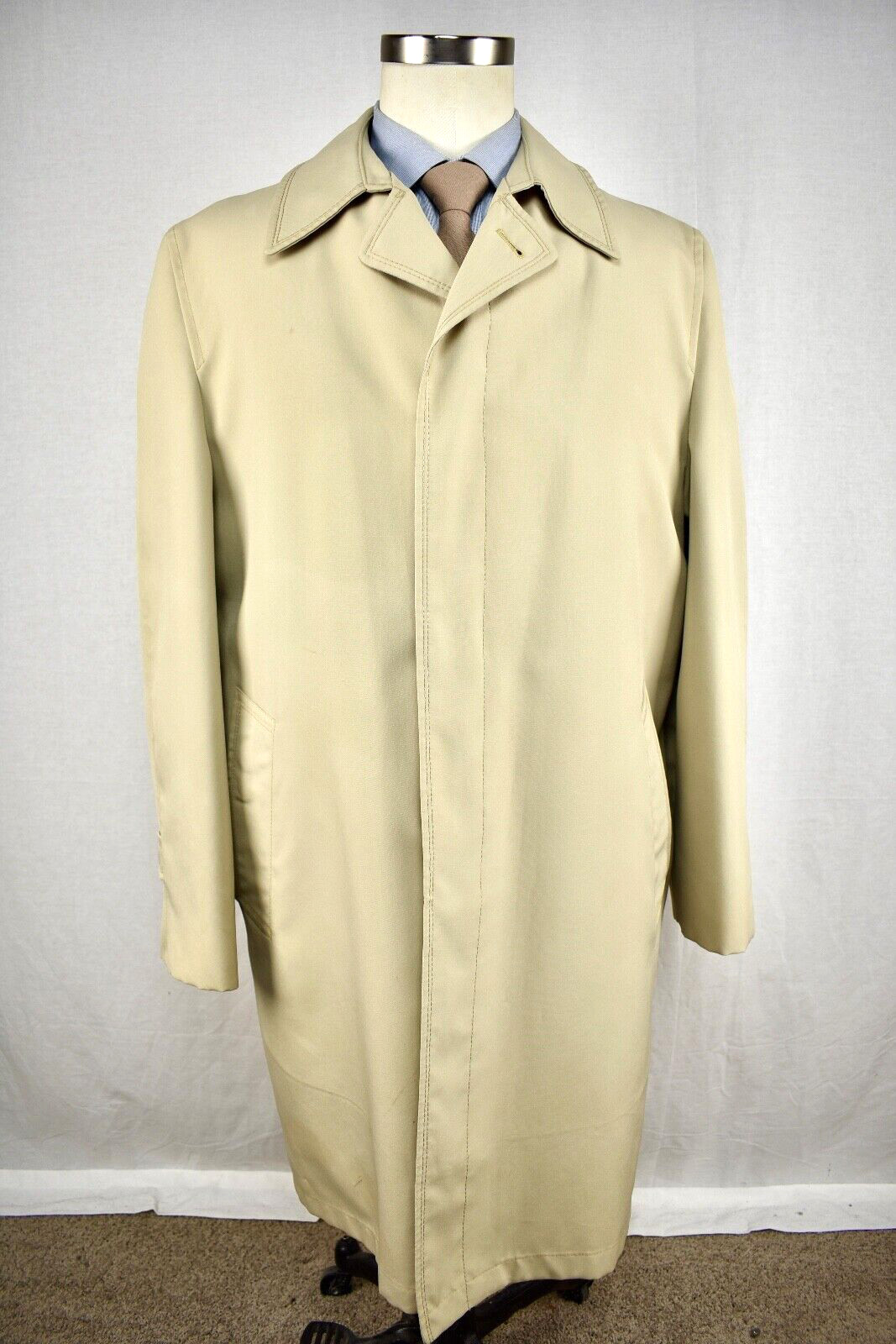 1970’s Gleneagles Solid Light Tan Polyester Four Button Trench Coat Size: 42L