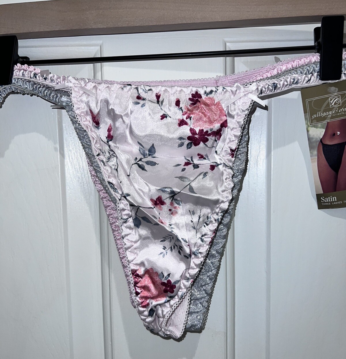 VTG Gilligan & O’Malley Satin Thongs 3 Pack Medium M 6 Pink Gray Floral Sexy