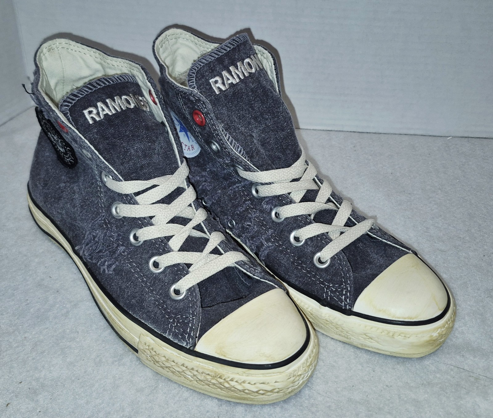 2007 CONVERSE RAMONES PROJECT RED High Tops Mens Size 6 Women’s 8 RARE!