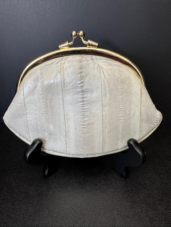 VTG Lee Sands Ivory Eel Skin Kiss-Lock Coin Purse Clutch Wallet