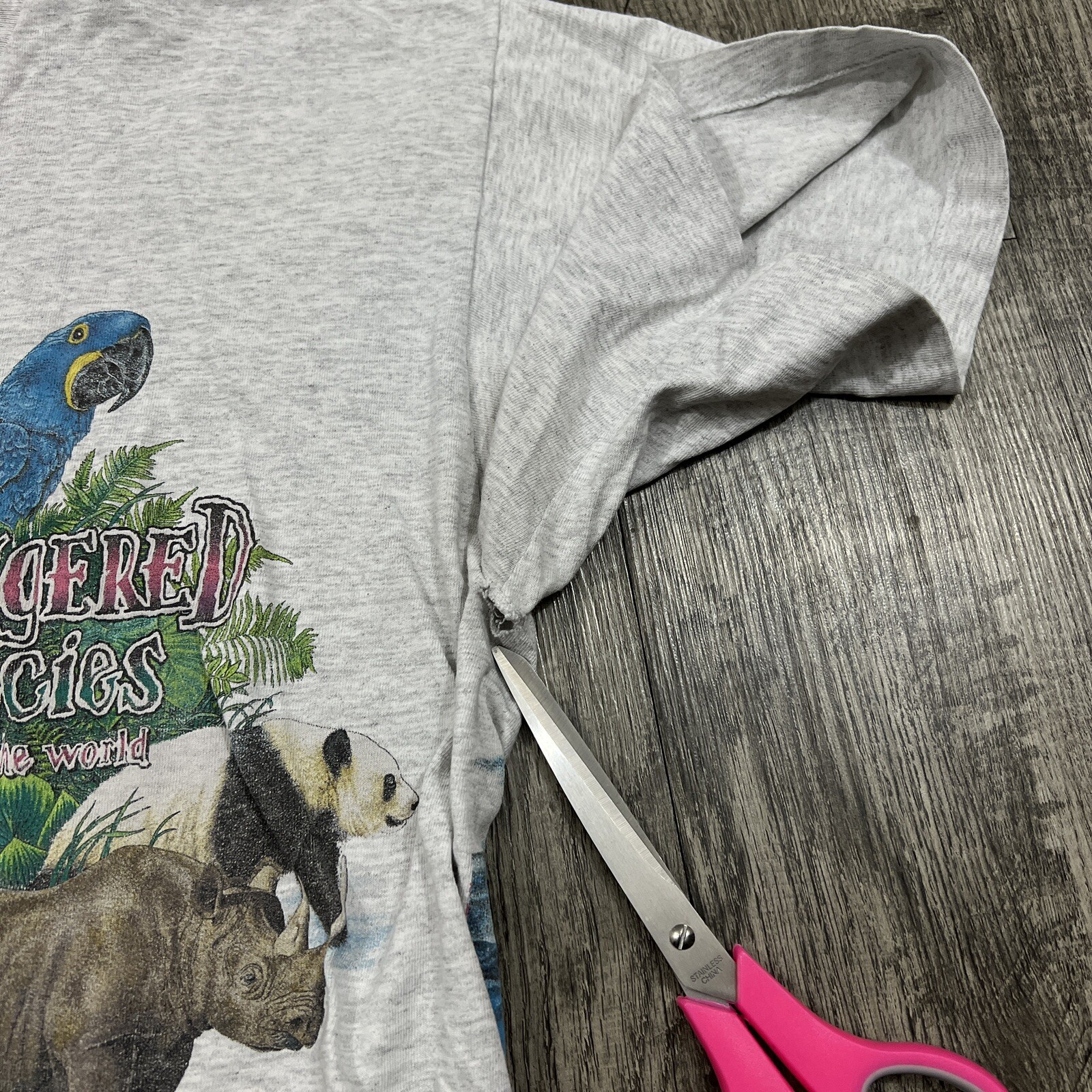 Vtg Endangered Species Of The World T-Shirt All Over AOP Logo Animal Zoo Tee L