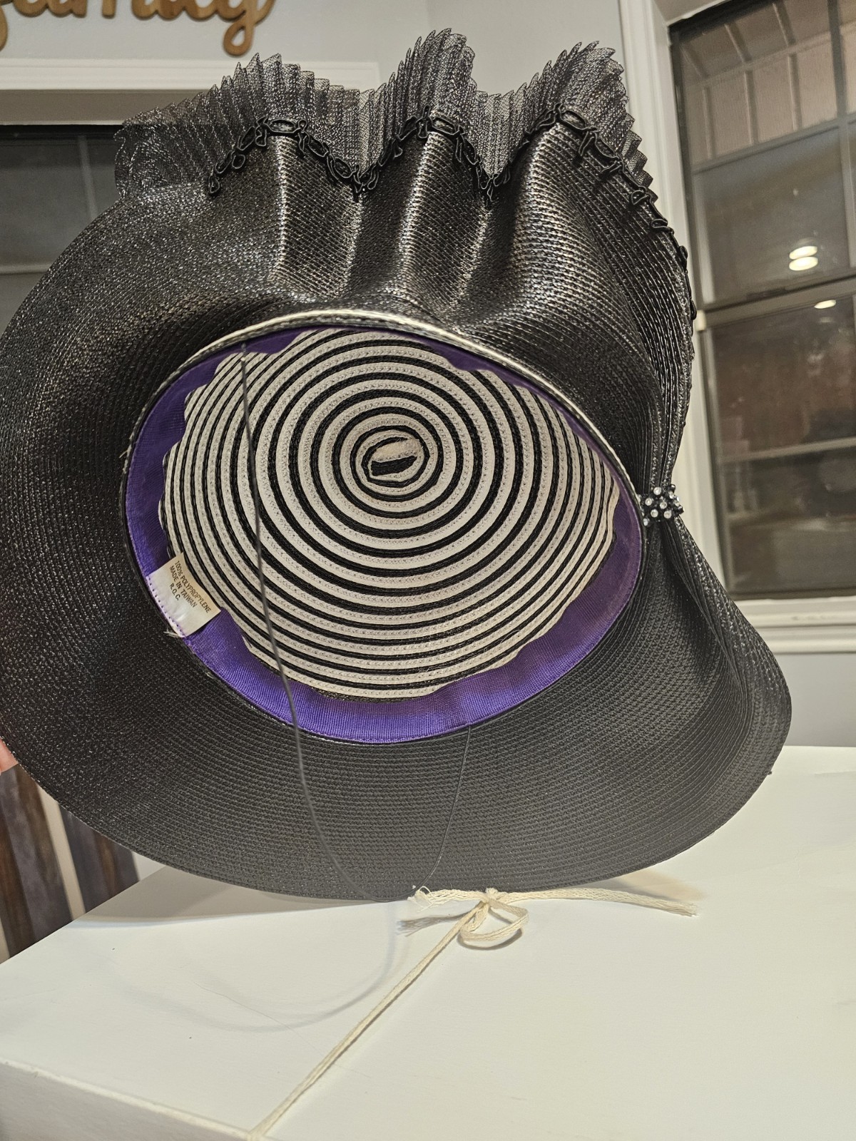 Vintage Church / Derby Hat. Stunning Shape And Laced Border.