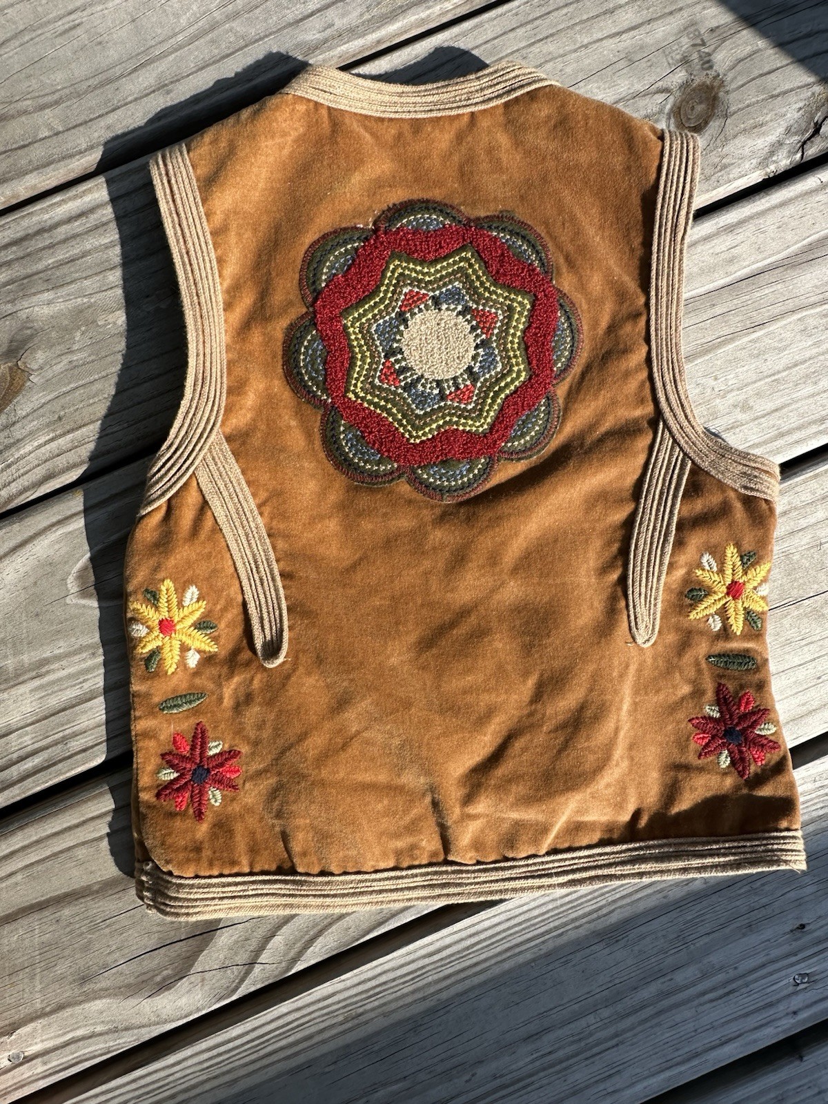 Mary Kate and Ashley Y2K Brown Velvet Embroidered Vest Size 7/8 Vintage 2000s