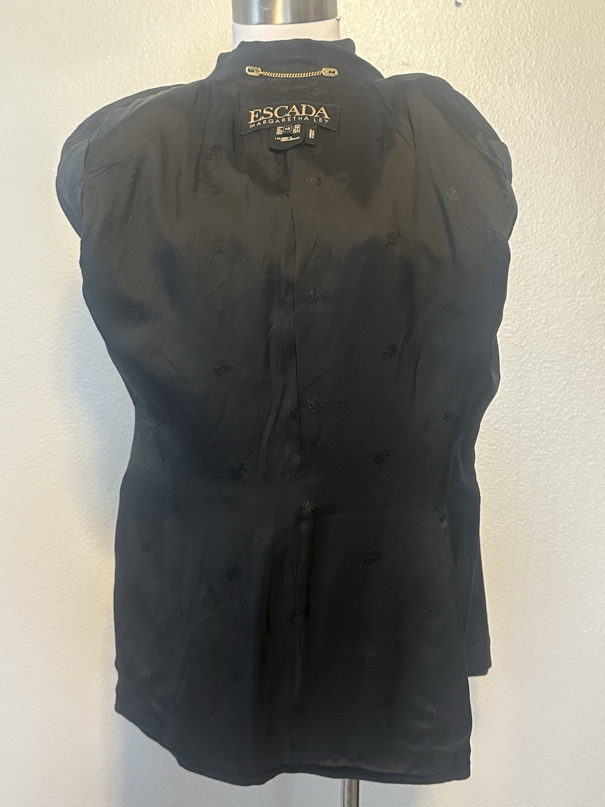 VTG ESCADA Margaretha Ley SZ.40 M Black 100% Linen Gold Button S/S Jacket Blazer