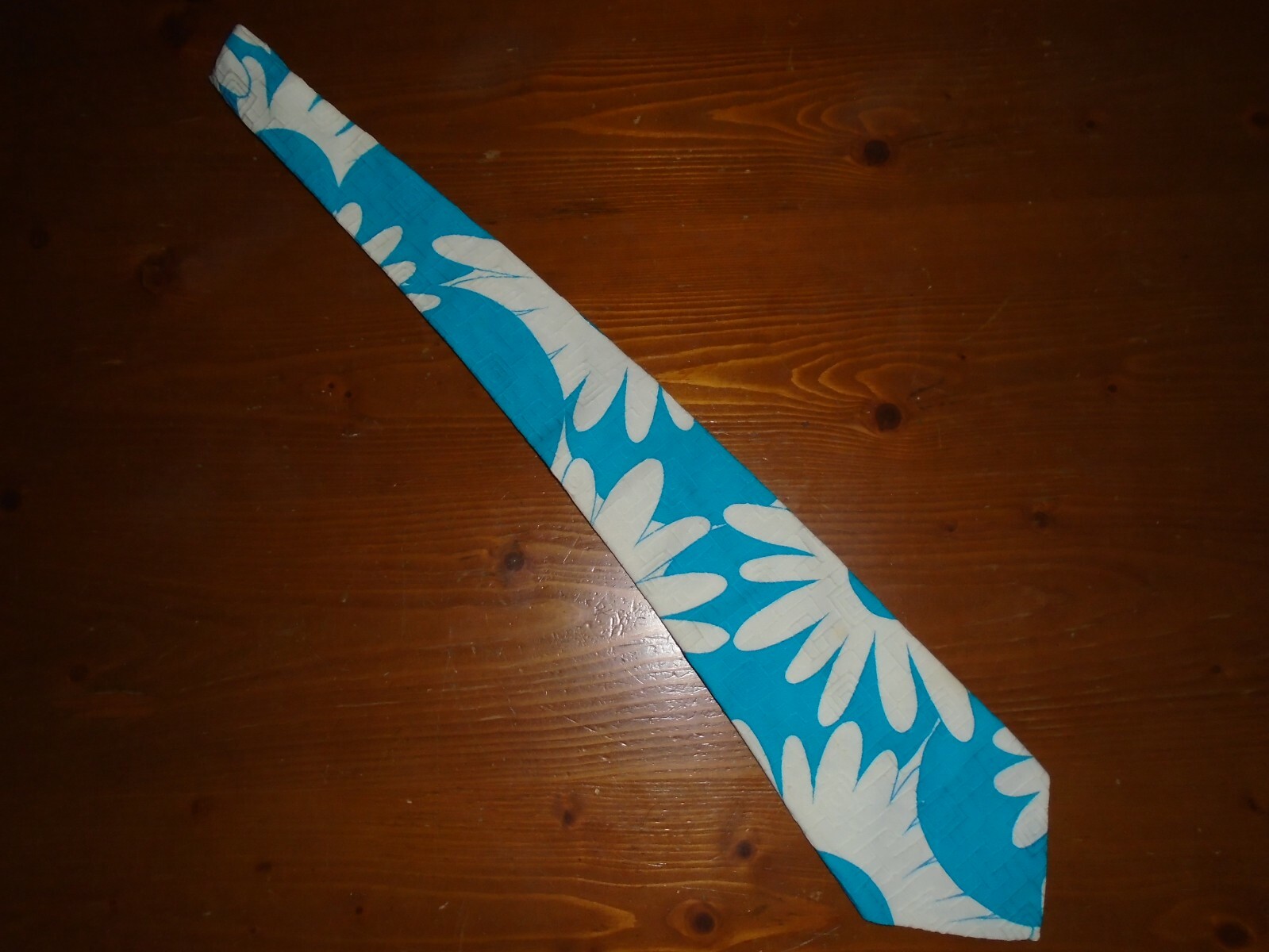 VINTAGE MEN’S MAURICE L. ROTHSCHILD WIDE NECK TIE TURQUOISE/WHITE FLORAL ITALY