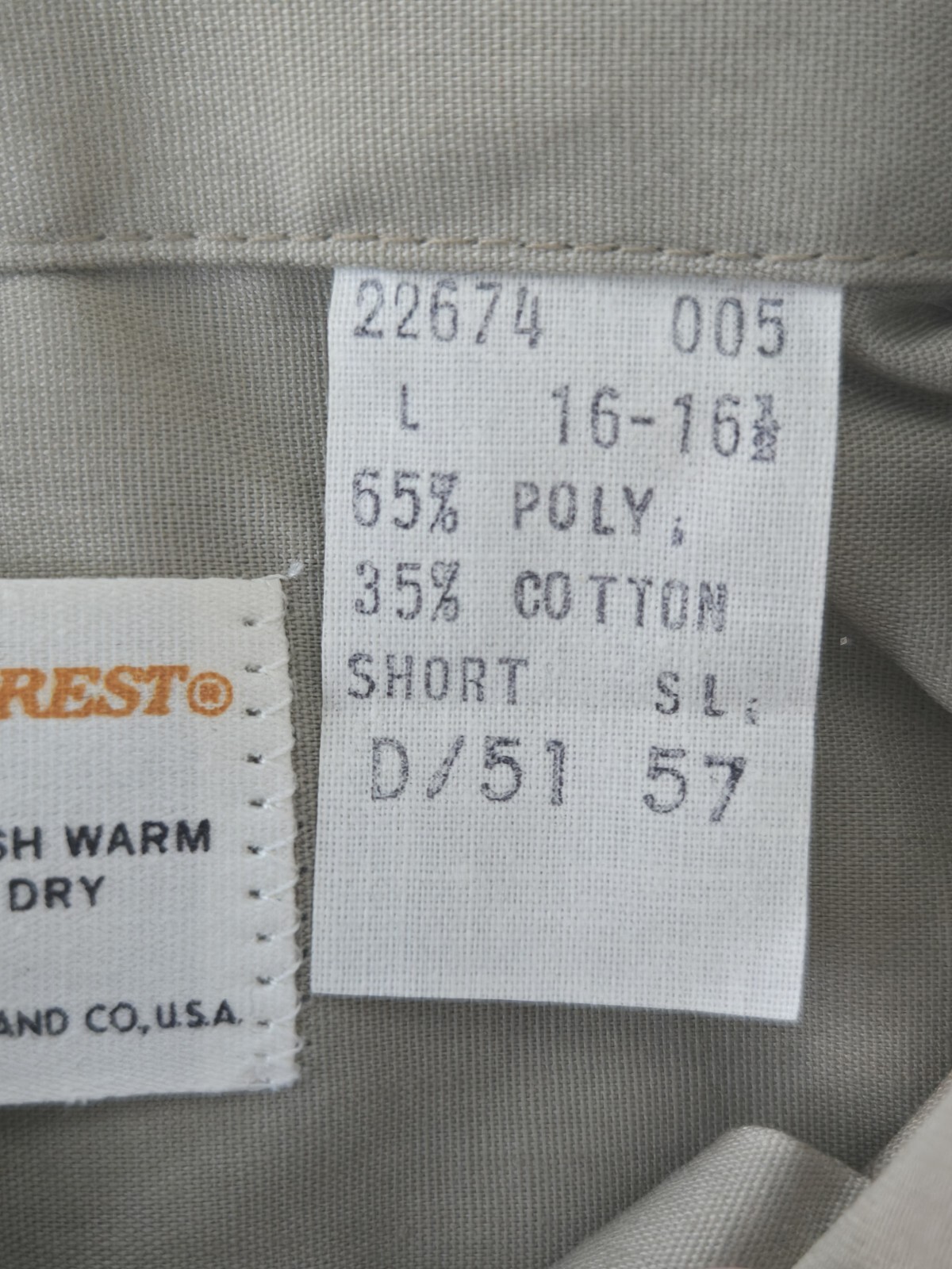 1970s Sears Roebuck Perma Prest Short Sleeve Long Tail Shirt • 16/16-1/2 • USA