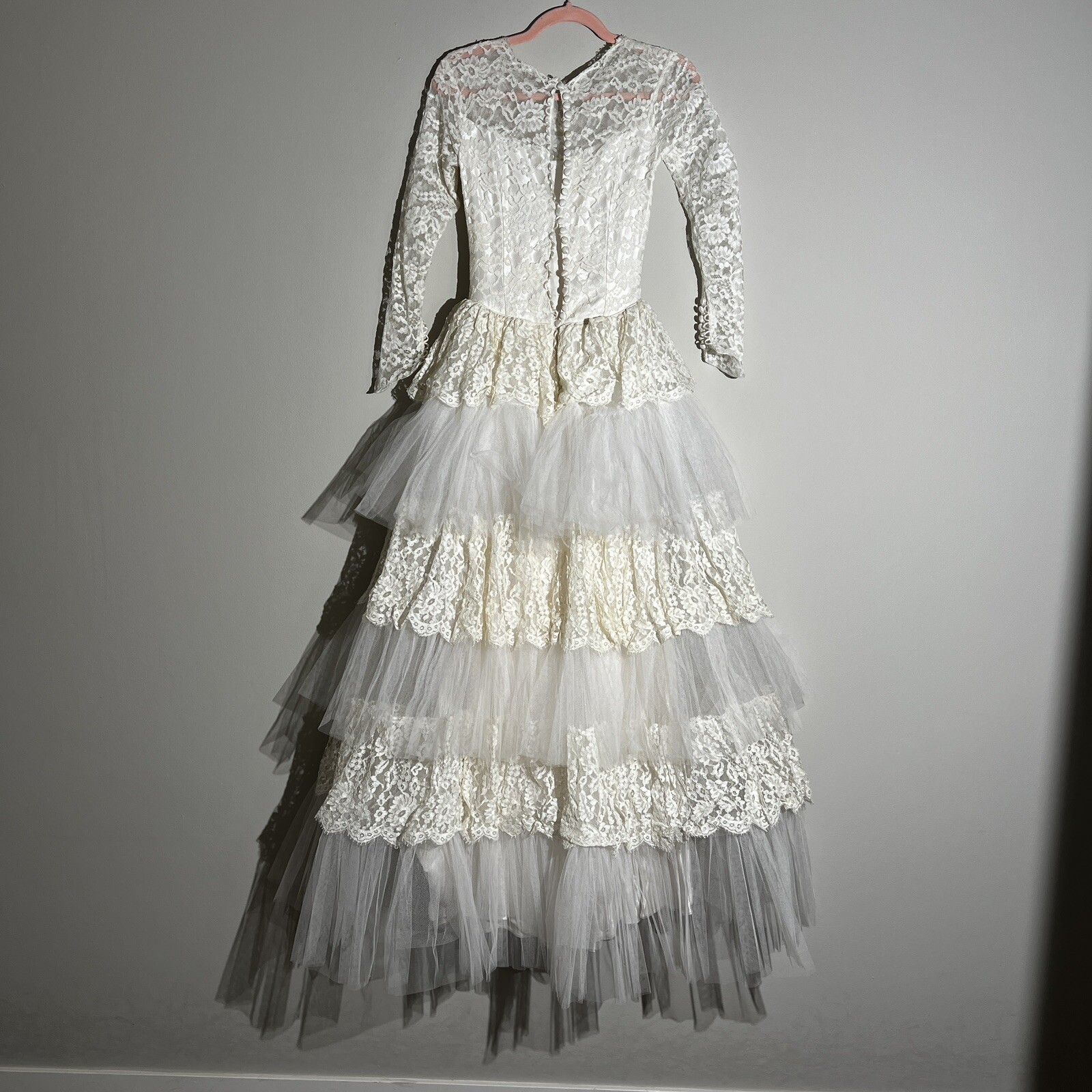 Vintage 1950s 1960s White Tulle + Lace Cupcake Tiered Ruffle Wedding Dress XXS