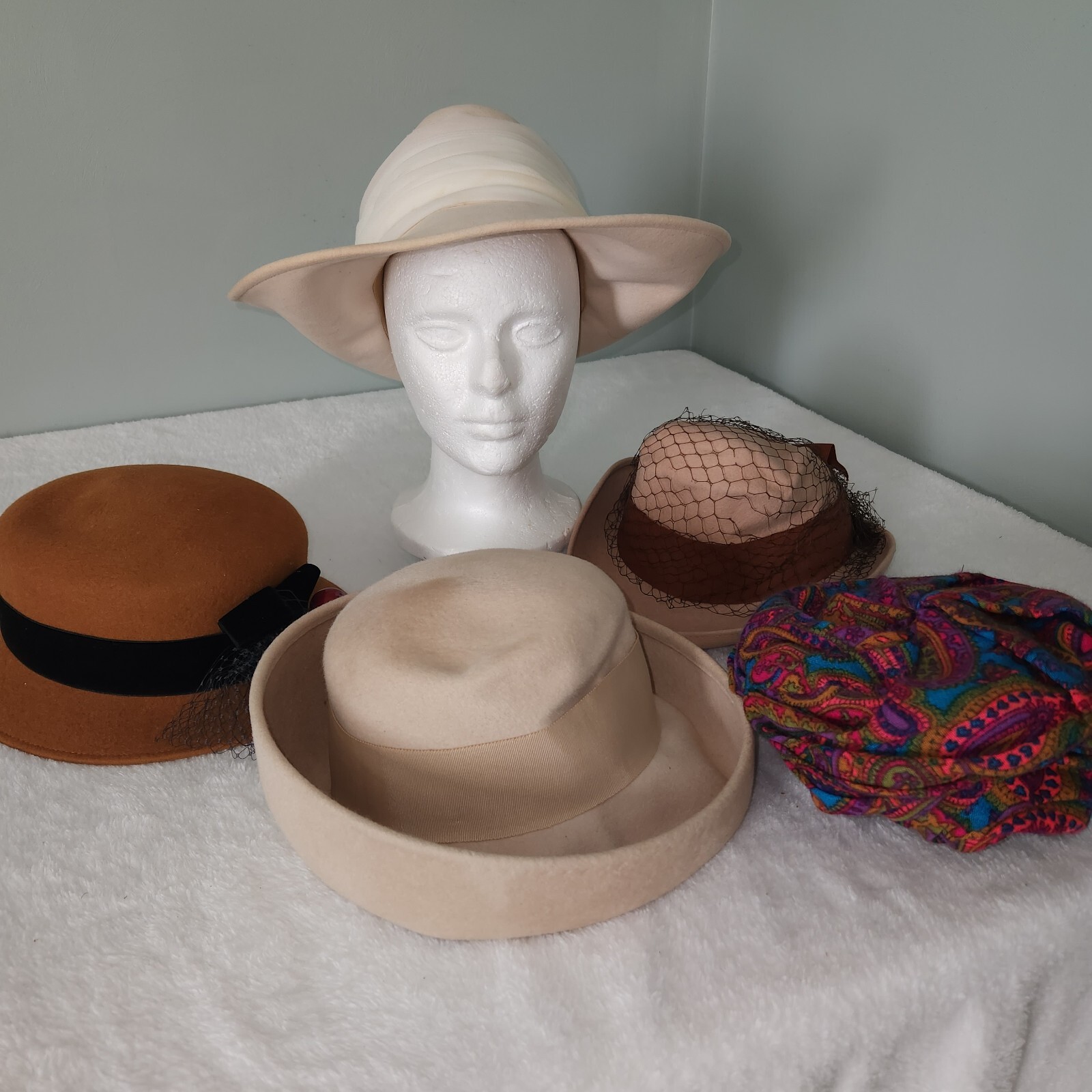 Vintage Lot Of 5 Hats Variety Of Colors Branded Some Wool