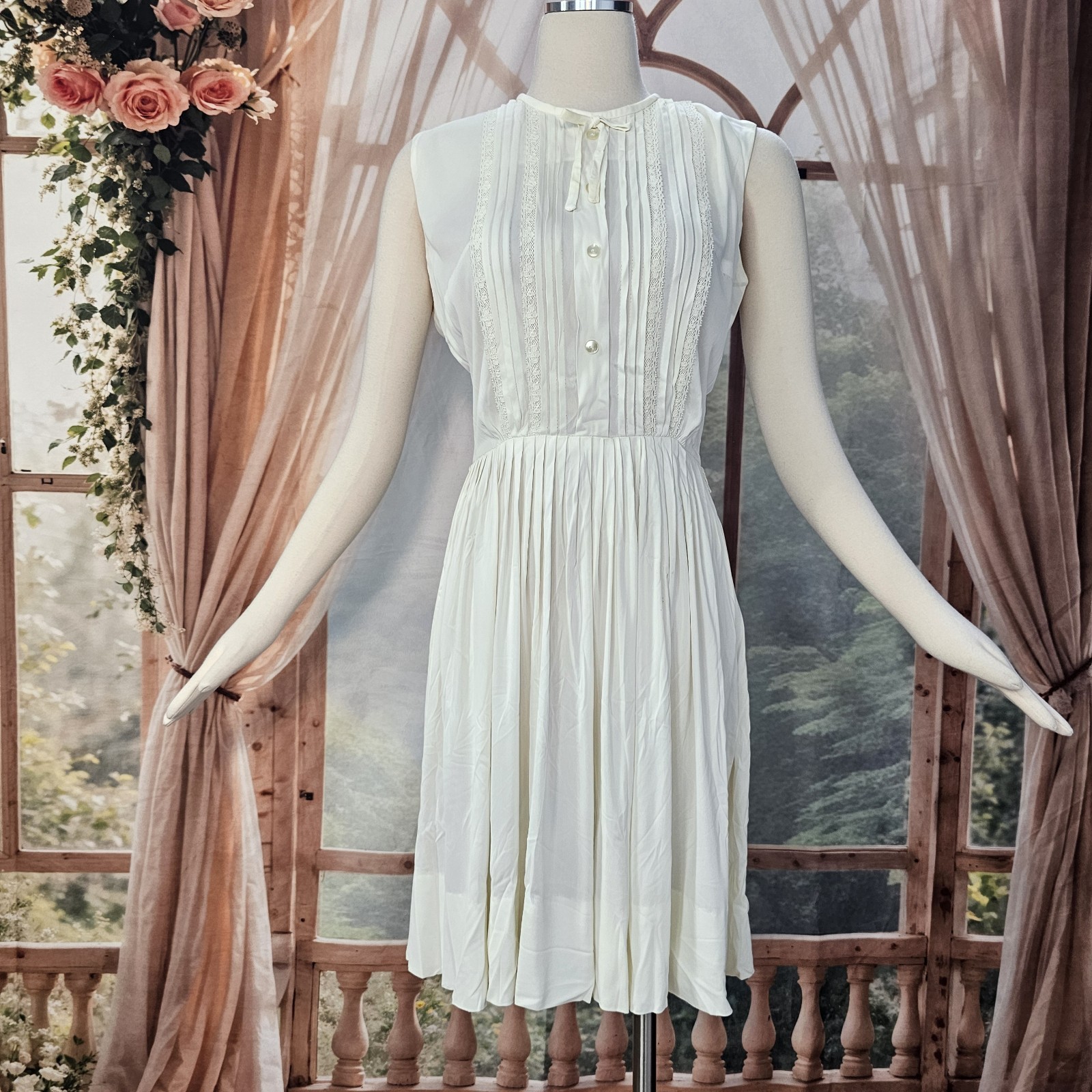 Vintage 1960’s Dress Pleated White Button Front Lace Sleeveless Retro Pinup