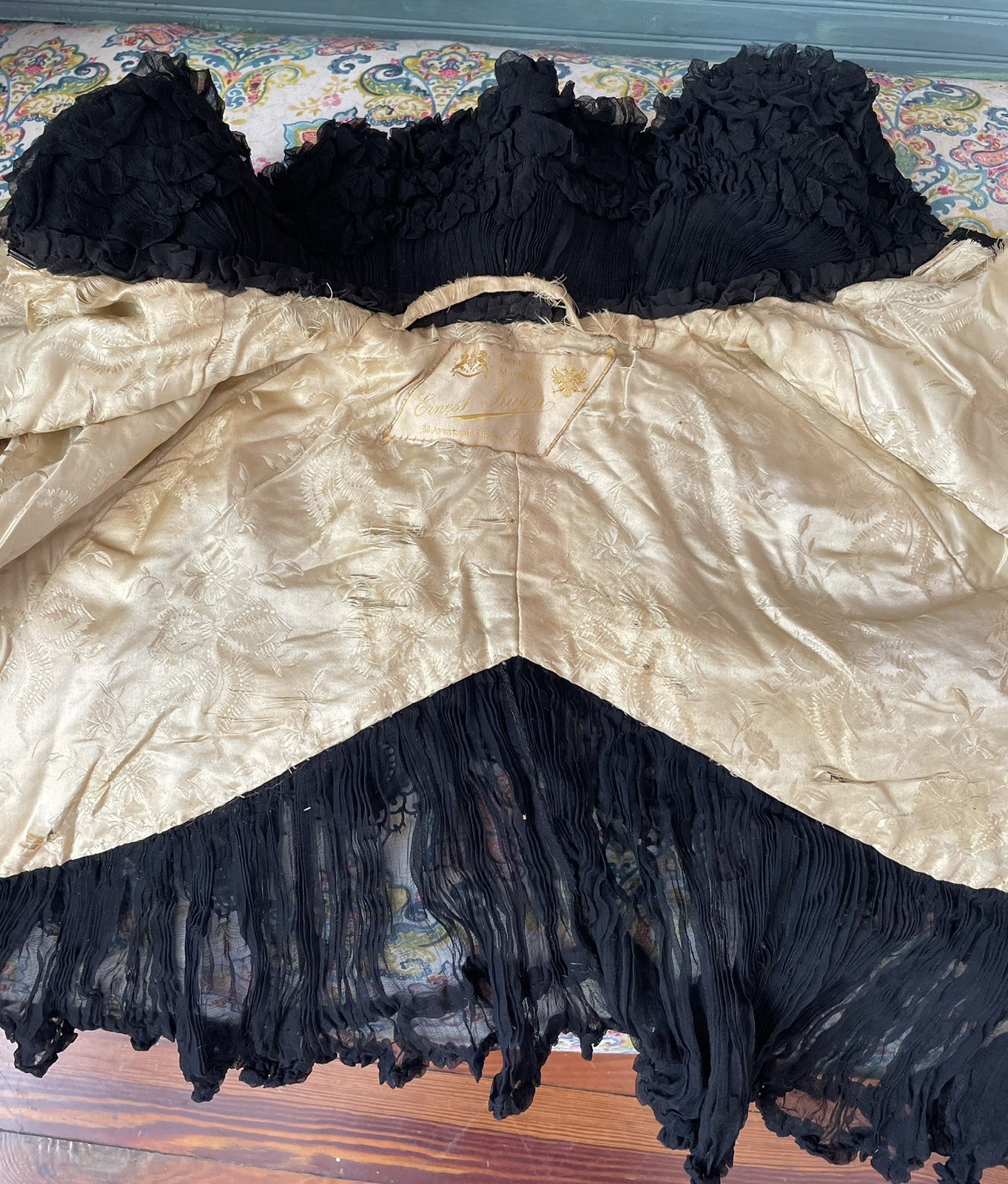 Antique Art Deco Parisian Capelet: 1920s : Small