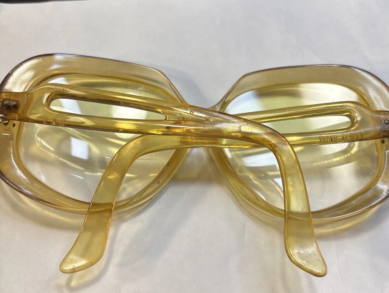 Vintage 1960’s Foster Grant Oversized Glasses Stamped FG. (Frames Only) Amber