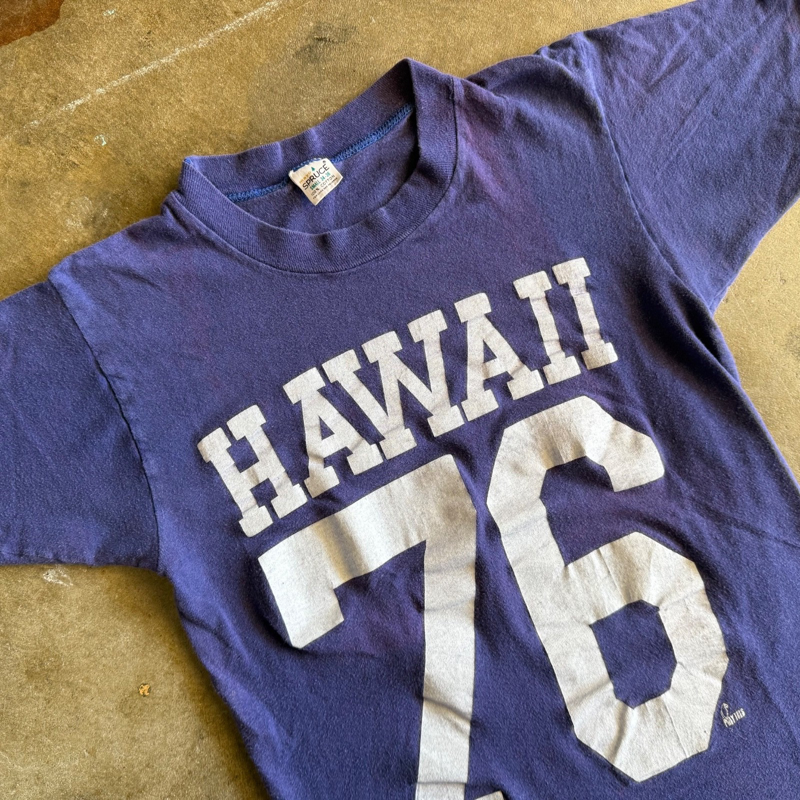 70s VINTAGE 1976 HAWAII SOUVENIR T-SHIRT SZ S HAWAIIAN SHIRT SURFER SURFING SURF