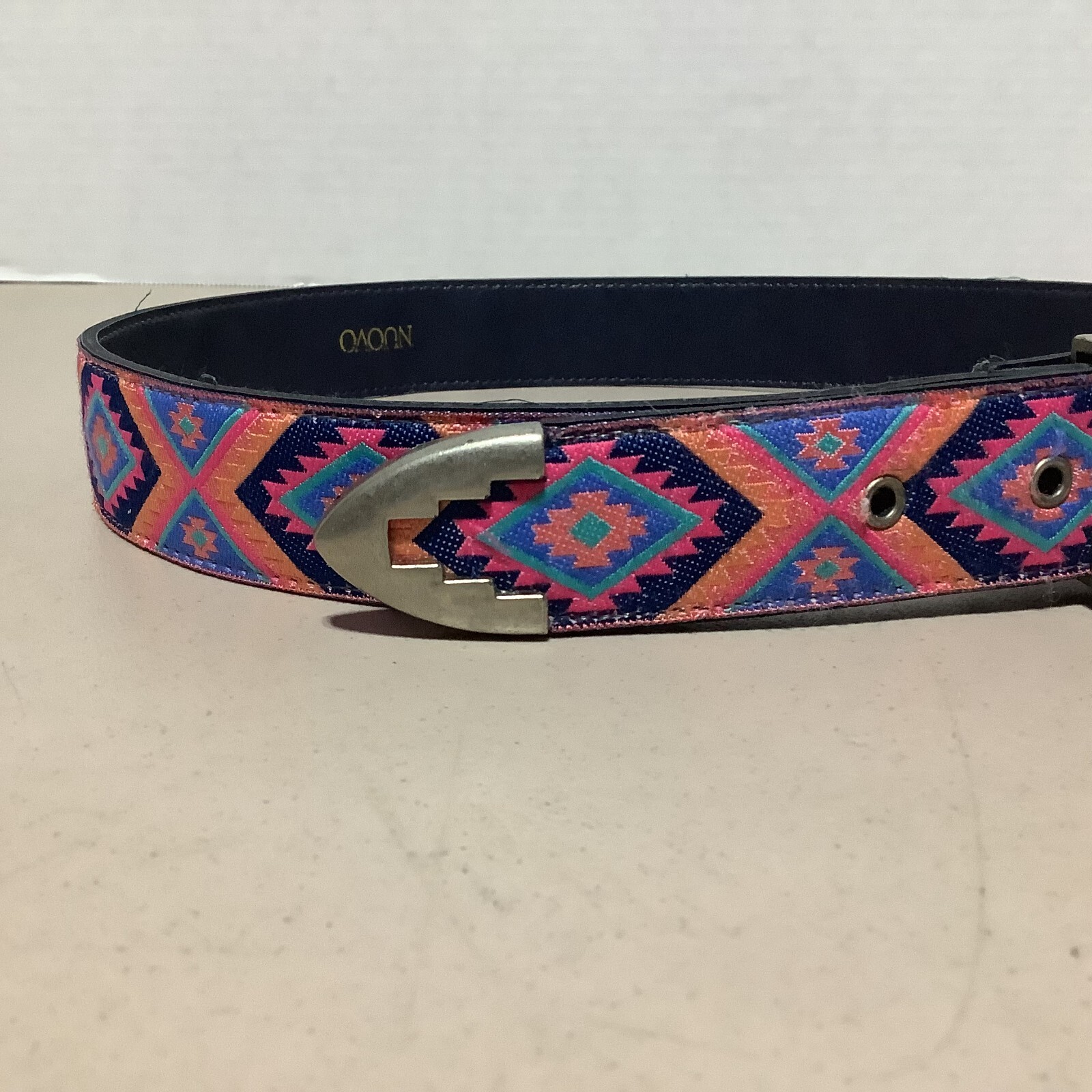 Vintage Ladies NUOVO Southwest Western Cowgirl rodeo Belt Size 9 Aztec Indian
