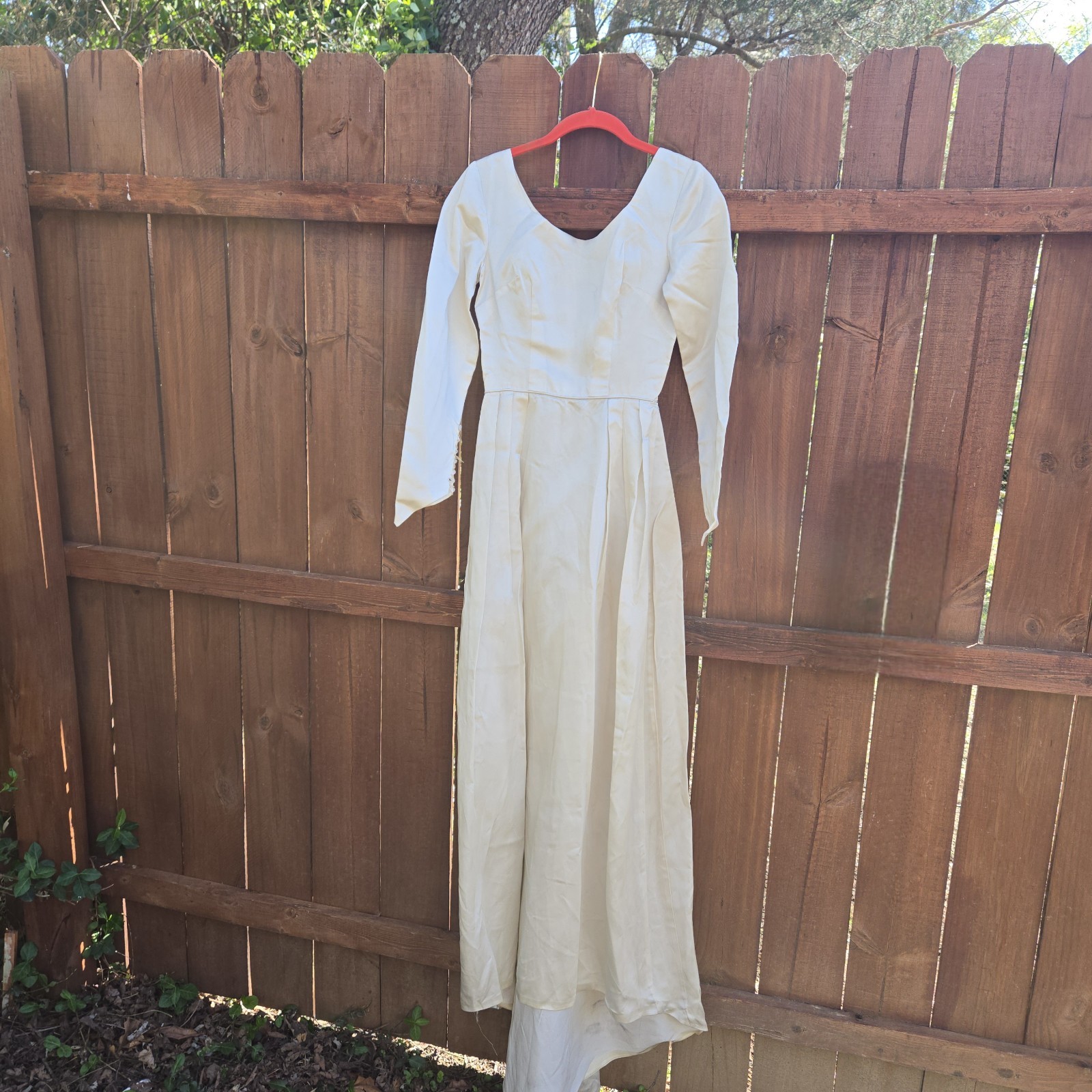Vintage 1940s Ivory Long Sleeve Satin Wedding Dress. SIZE XS, See Description