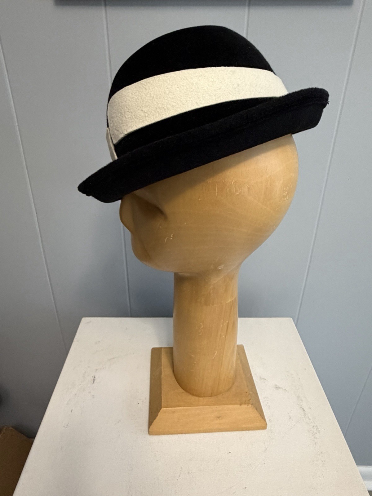 Frank Olive Vintage Art Deco Style Hat Black And White With Original Box