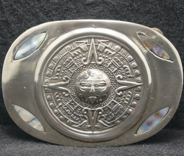 XG17163 GOOD VINTAGE 1970s **MAYAN CALENDAR** RELIGIOUS ARTWORK MENS BELT BUCKLE