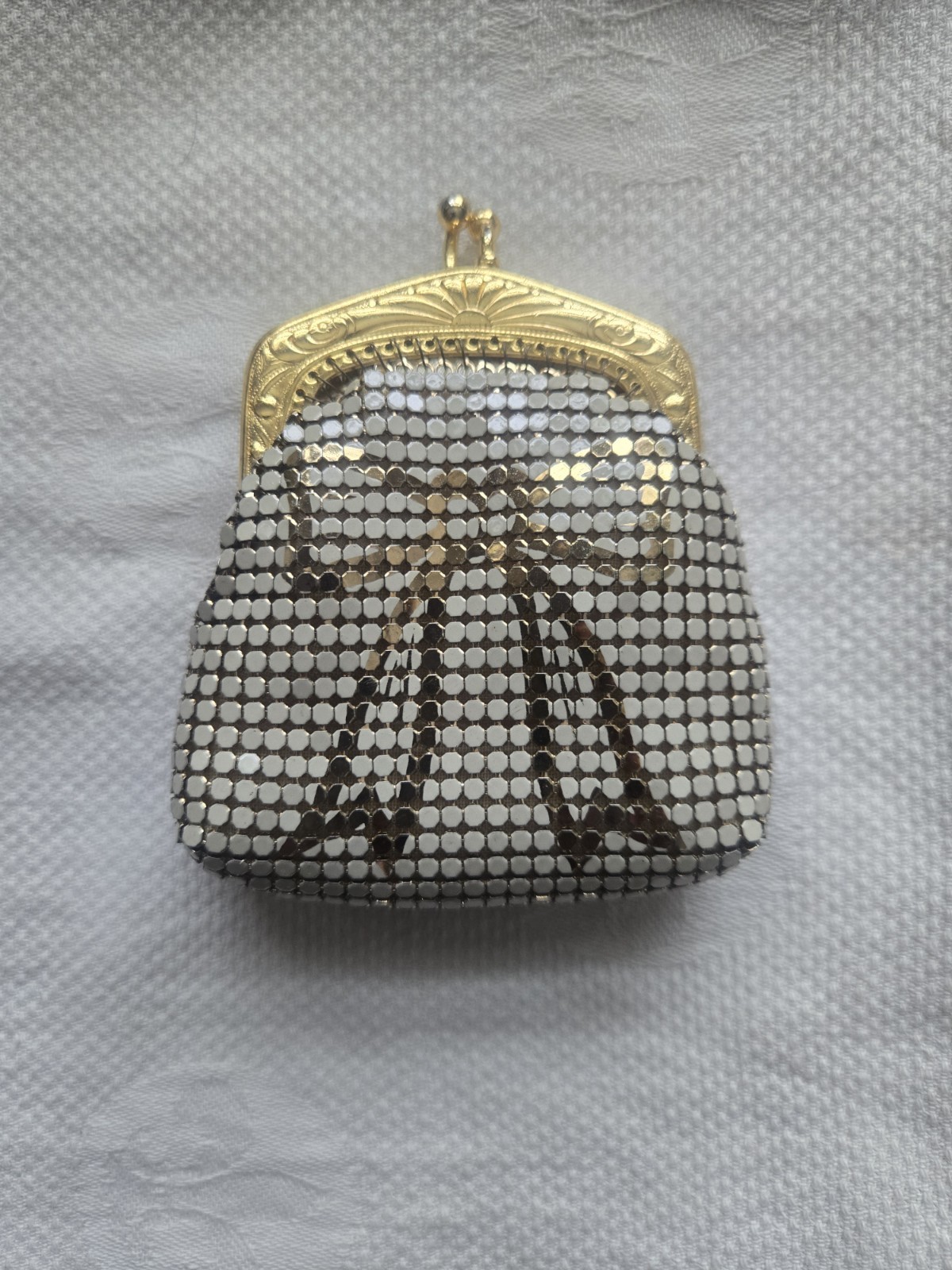 Vintage White And Gold Glomesh Coin Purse