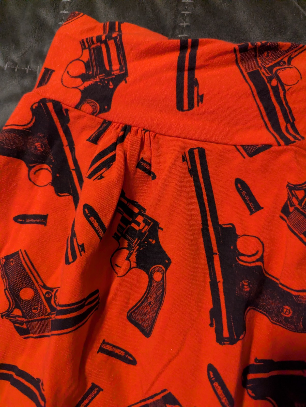 Vintage Betsey Johnson Punk Label 80’s Gun Print Orange/ Red Pencil Skirt Small